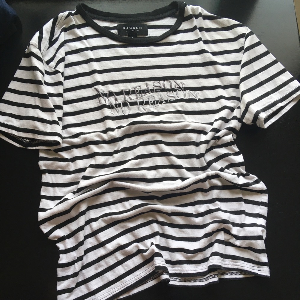 Pacsun striped t-shirt 👕